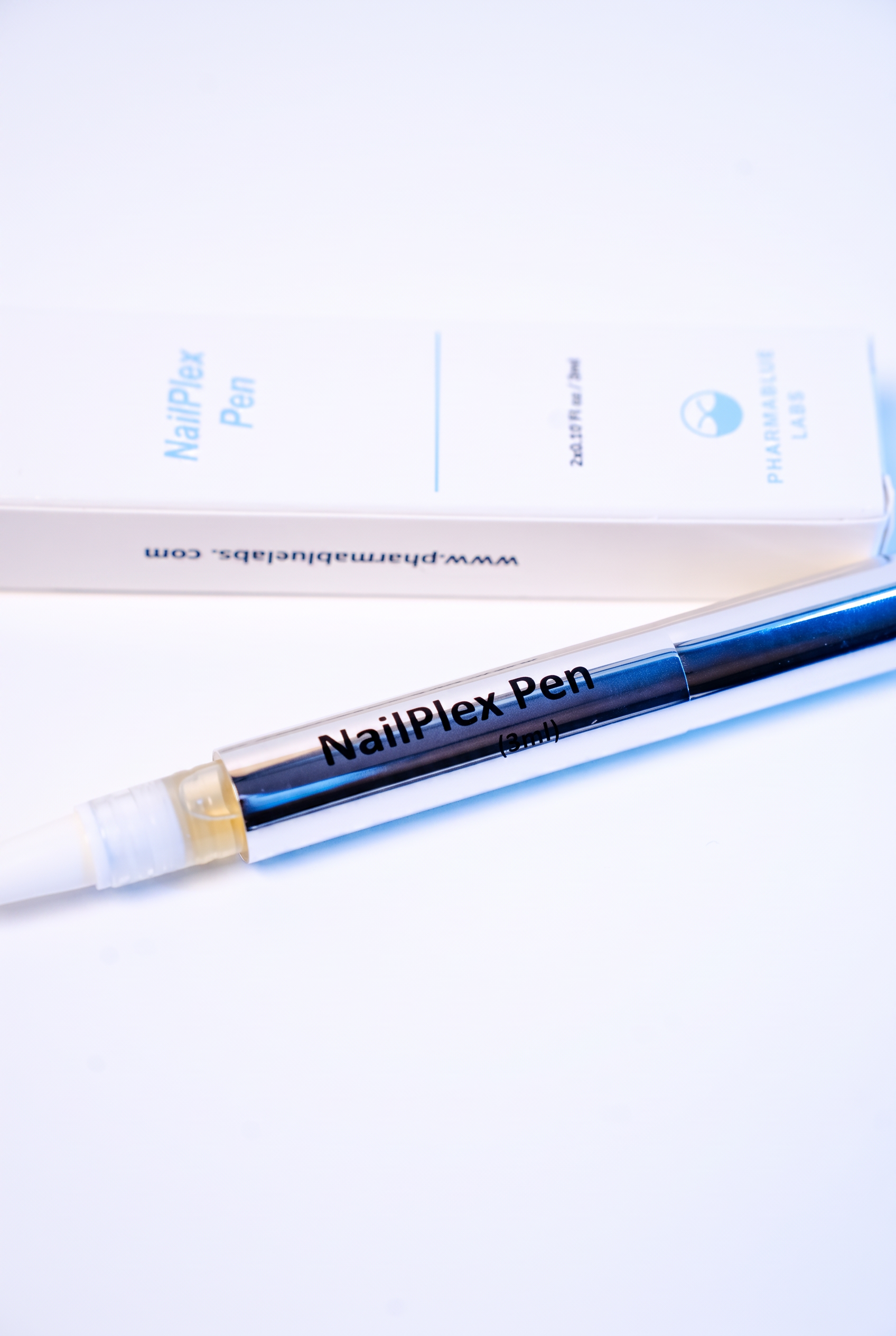 Nailplex Pen with its box